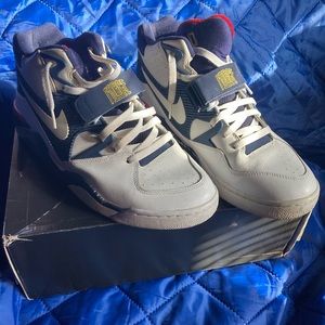 Nike force 180 size 13